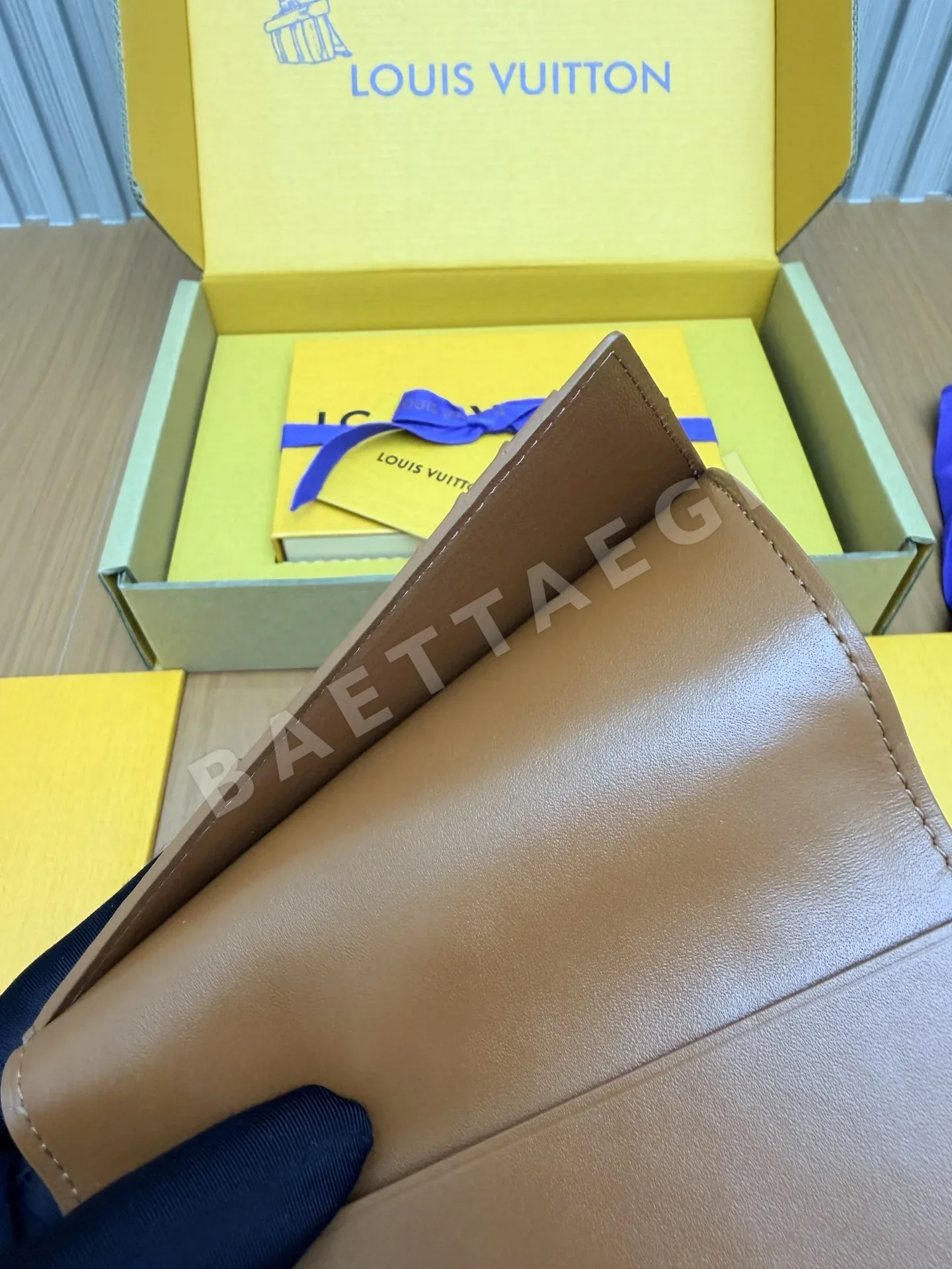루이비통 M26059 브라운 지갑 상세 이미지 5