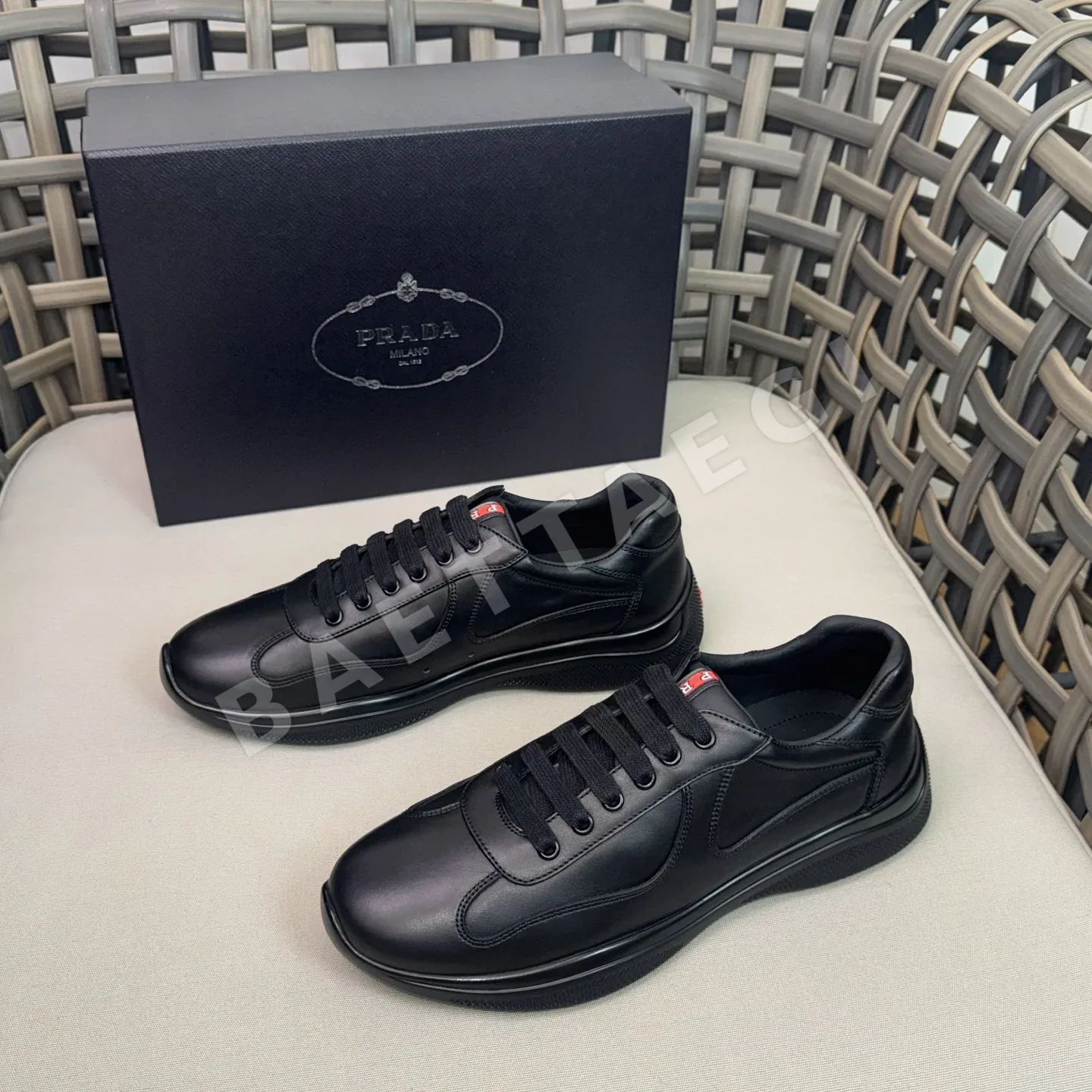 프라다 페이턴트 가죽 바이크 인레이 스니커즈 상세 이미지 4