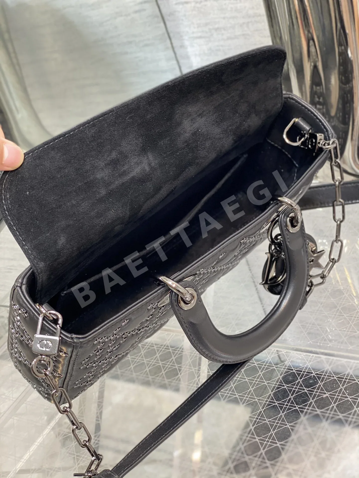 디올 레이디 디조이 백 상세 이미지 8