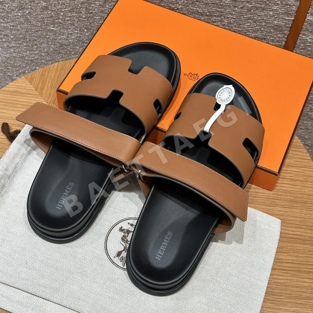 에르메스 시프레 샌들 내추럴 램스킨 앵클 스트랩 164781