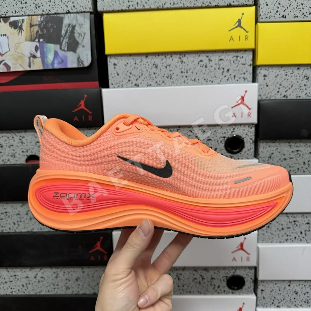 나이키 줌 보메로 18 HV8150-801 201119 Nike Zoom Vomero 18 상세 이미지 4