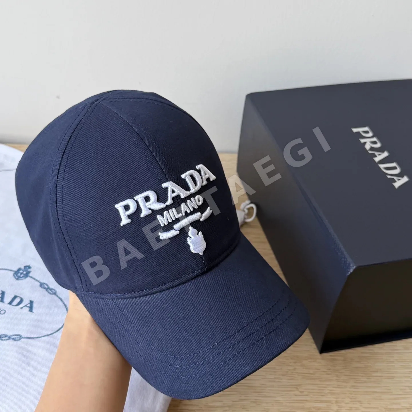 프라다 자수 로고 야구모자 상세 이미지 4