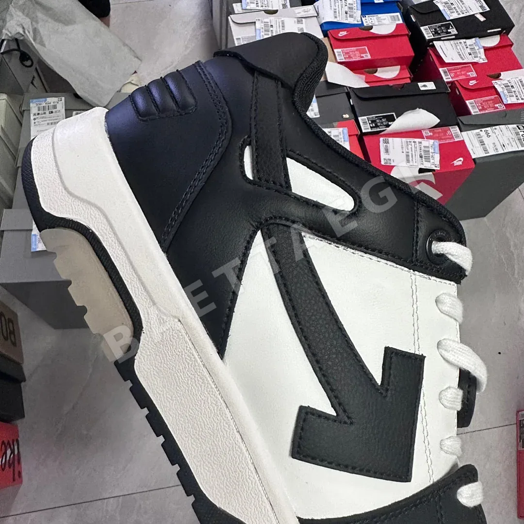 오프화이트 블랙 화이트 202312 Off White 상세 이미지 4