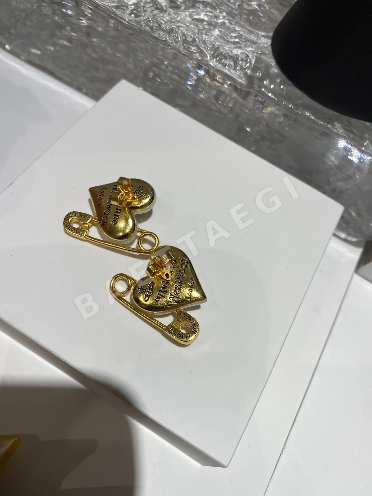 비비안웨스트우드 귀걸이 64944 Vivienne Westwood Earrings 상세 이미지 8