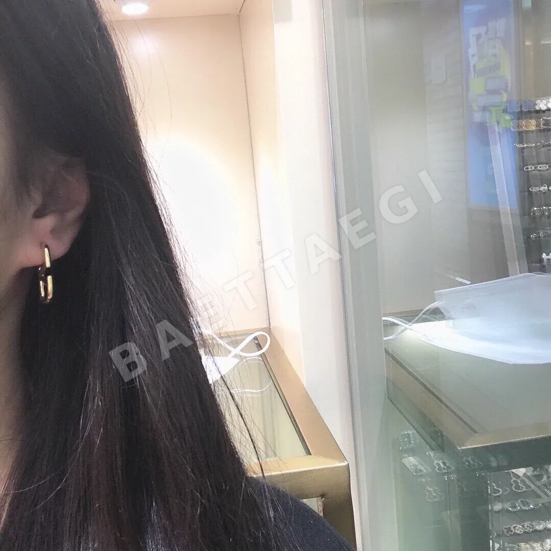 발렌티노 진주 스터드 귀걸이 상세 이미지 2