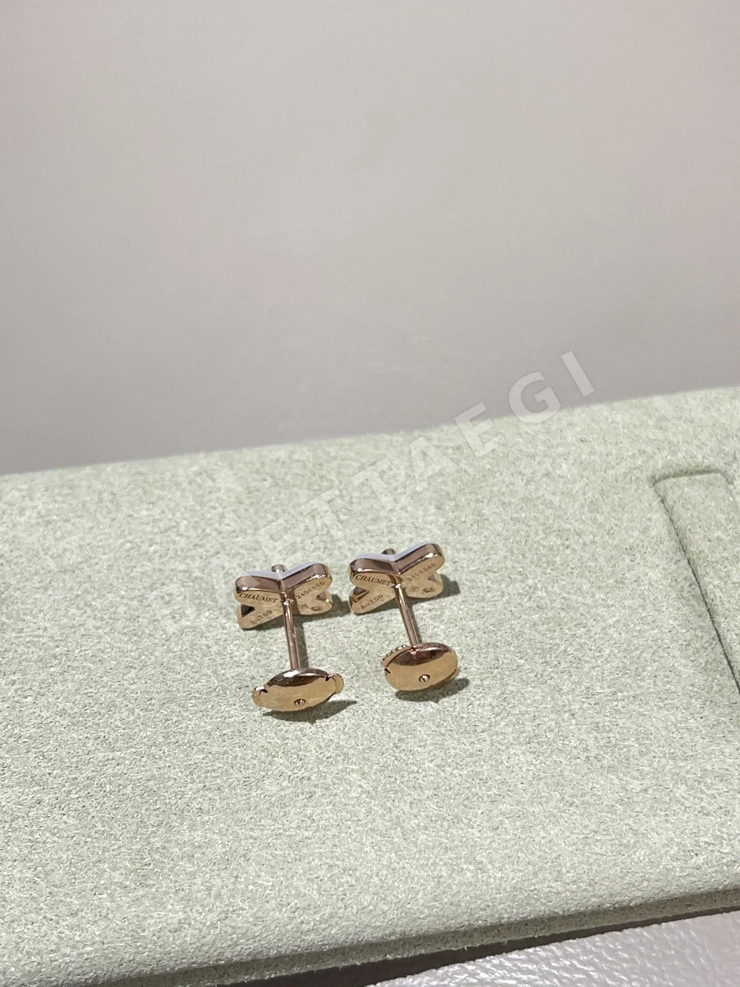 쇼메 화이트 셸 귀걸이 상세 이미지 3