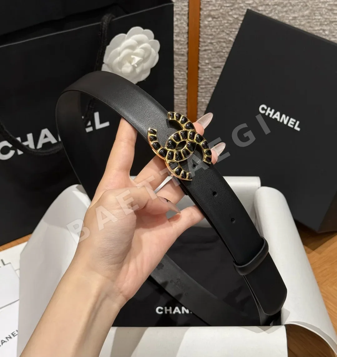 샤넬 클래식 더블 C 금장 로고 가죽 벨트 상세 이미지 3