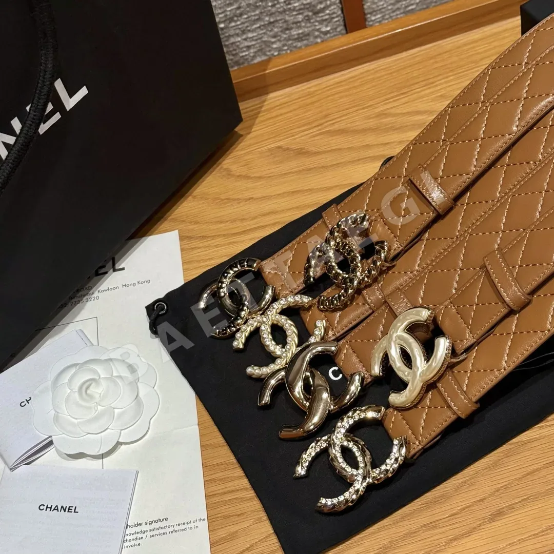 샤넬 더블 C 메탈 로고 램스킨 벨트 172137