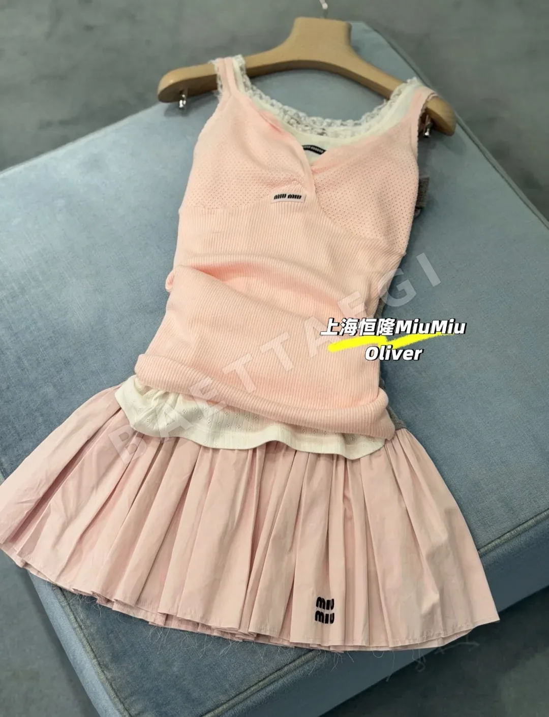 미우미우 레이스 캐미솔 여성 반팔 119297