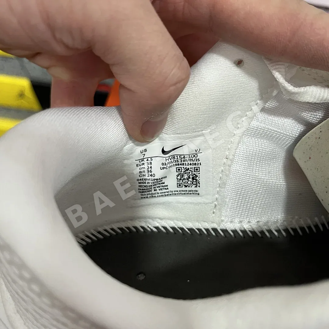 나이키 줌 보메로 18 HV8154-100 201115 Nike Zoom Vomero 18 상세 이미지 3