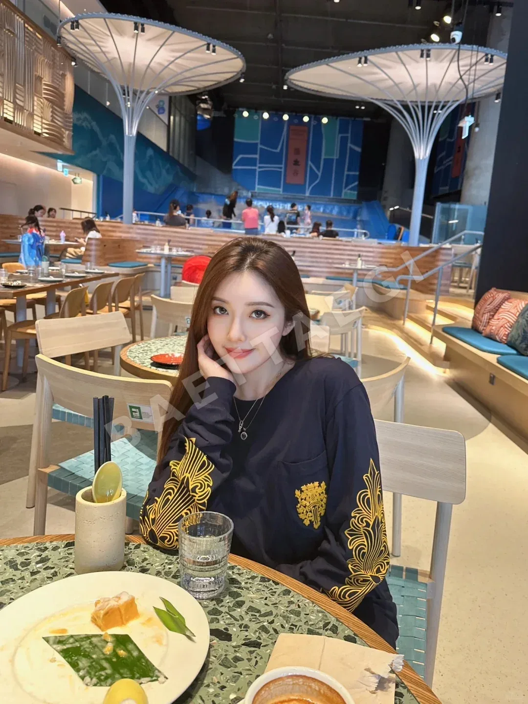 크롬하츠 검과 덩굴 프린트 네이비 긴팔 티셔츠 상세 이미지 23