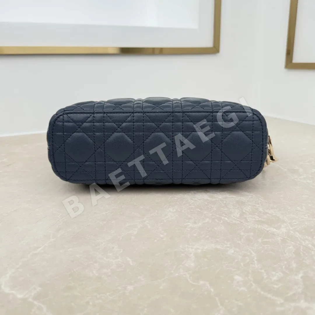 디올 투쥬르 호보 버킷 가방 상세 이미지 6