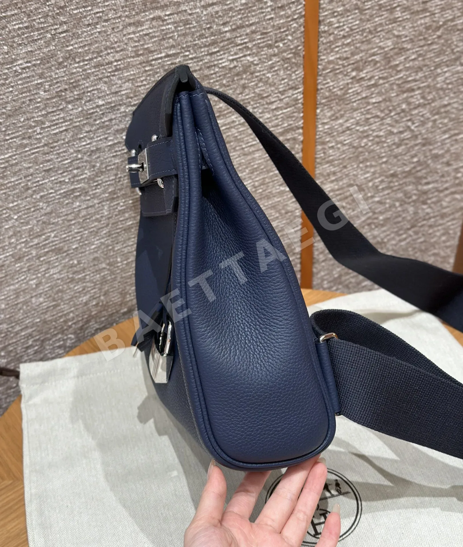 에르메스 핵 아 도 토고 가죽 사파이어 블루 백팩 상세 이미지 3