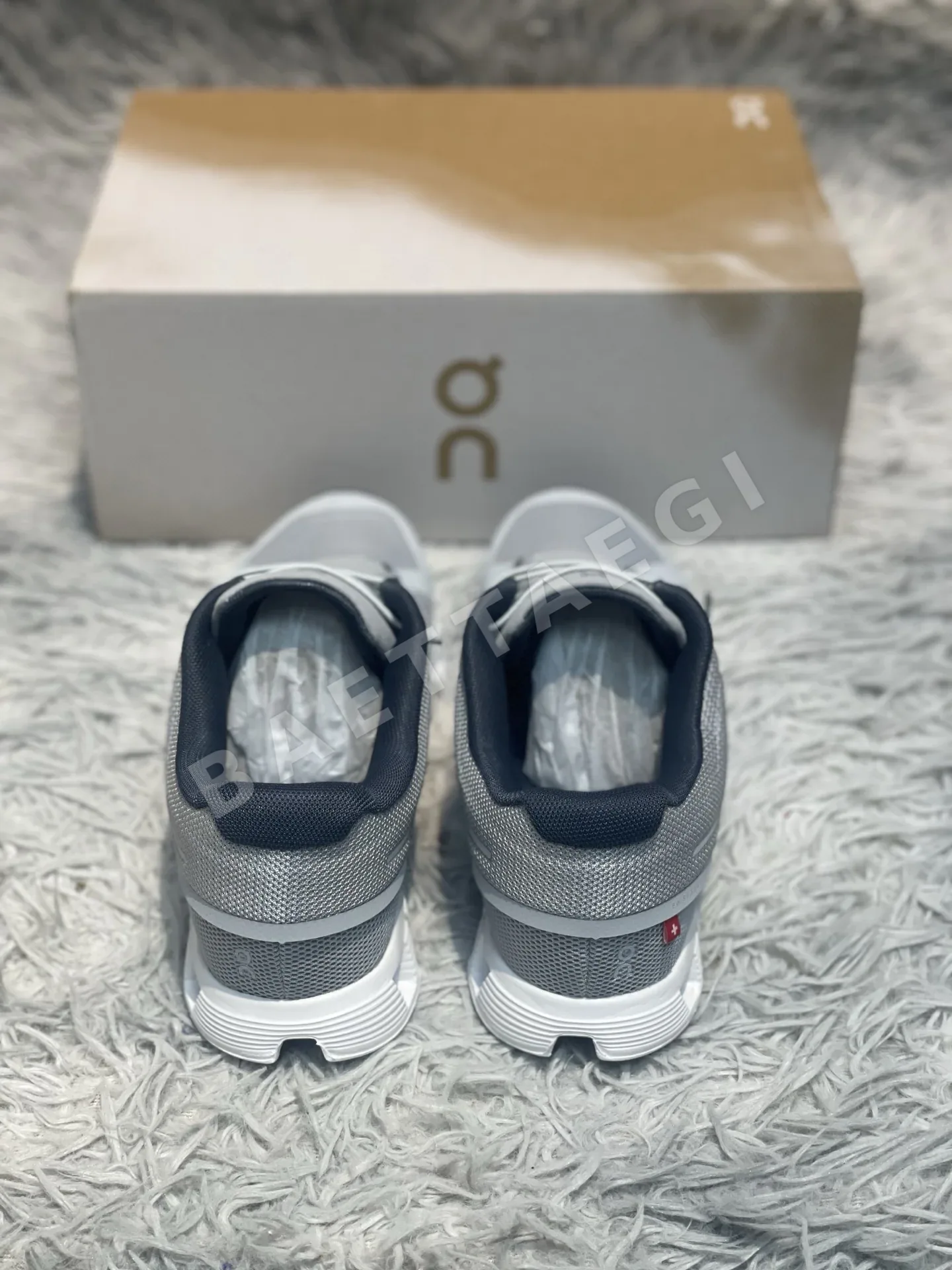ON OnRun Cloud 6 경량 캐주얼 러닝화 상세 이미지 3