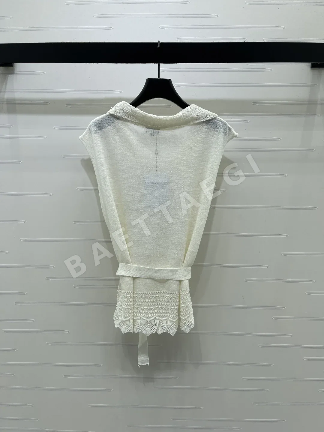 샤넬 살구색 니트 카울넥 반팔 여성 티셔츠 상세 이미지 8