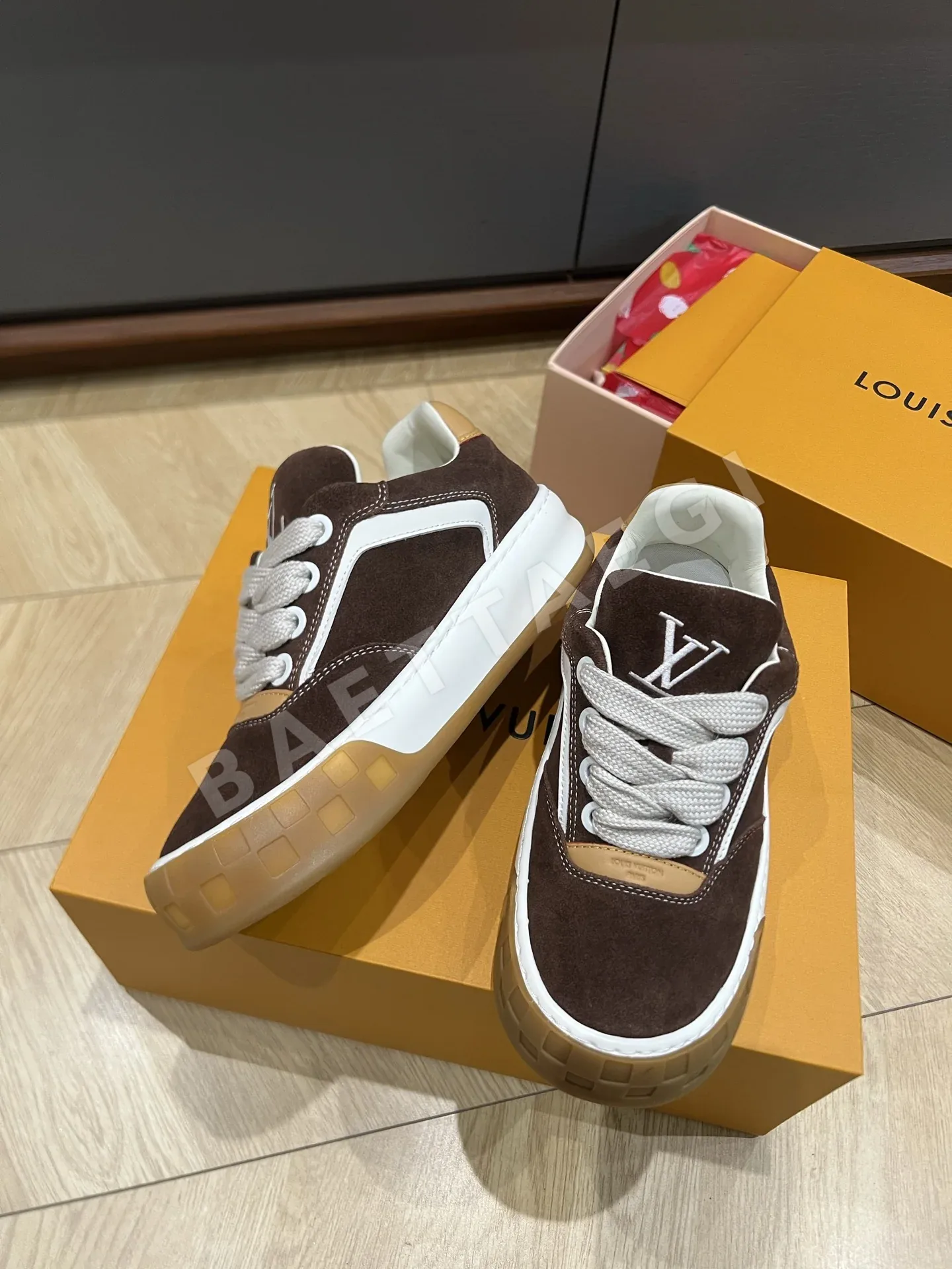 루이비통 LV 26 경사 커플 스케이트보드 신발 상세 이미지 4