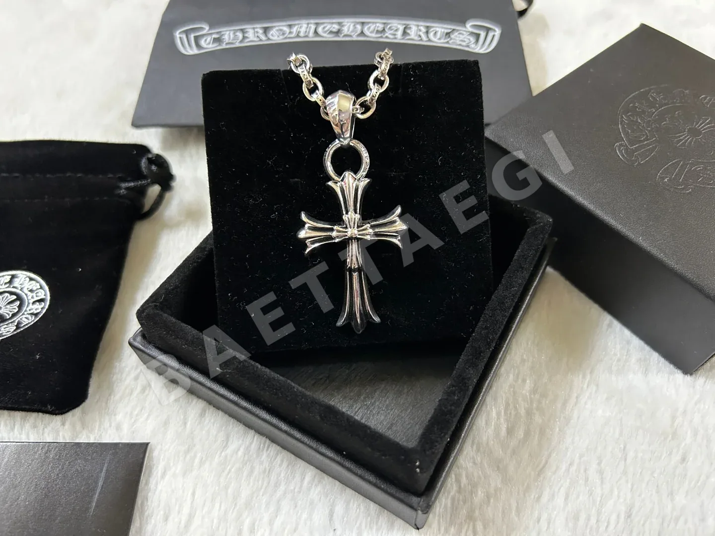크롬하츠 더블 레이어 라지 크로스 목걸이 상세 이미지 4