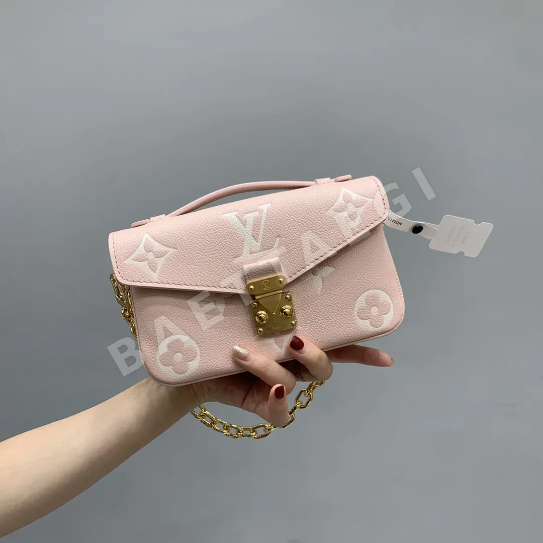 루이비통 딸기 우유 메신저백 M14208