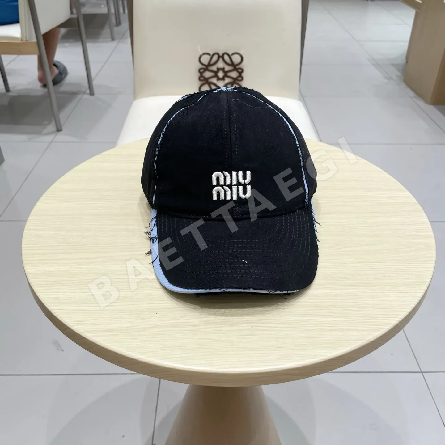 미우미우 자수 베이스볼 캡 185789
