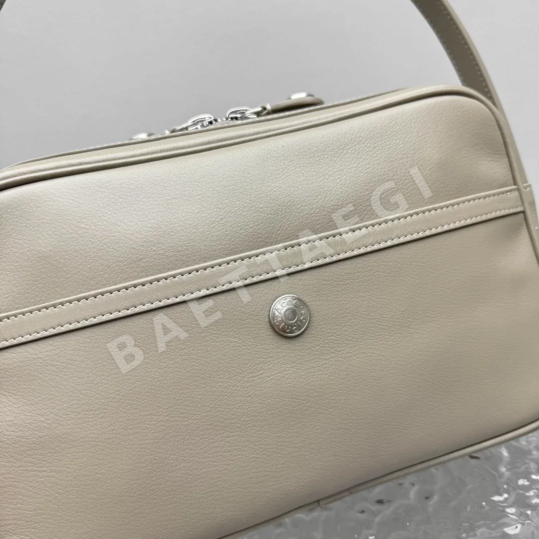 아크네스튜디오 카메로 스몰 143200 가방 Bag 상세 이미지 13