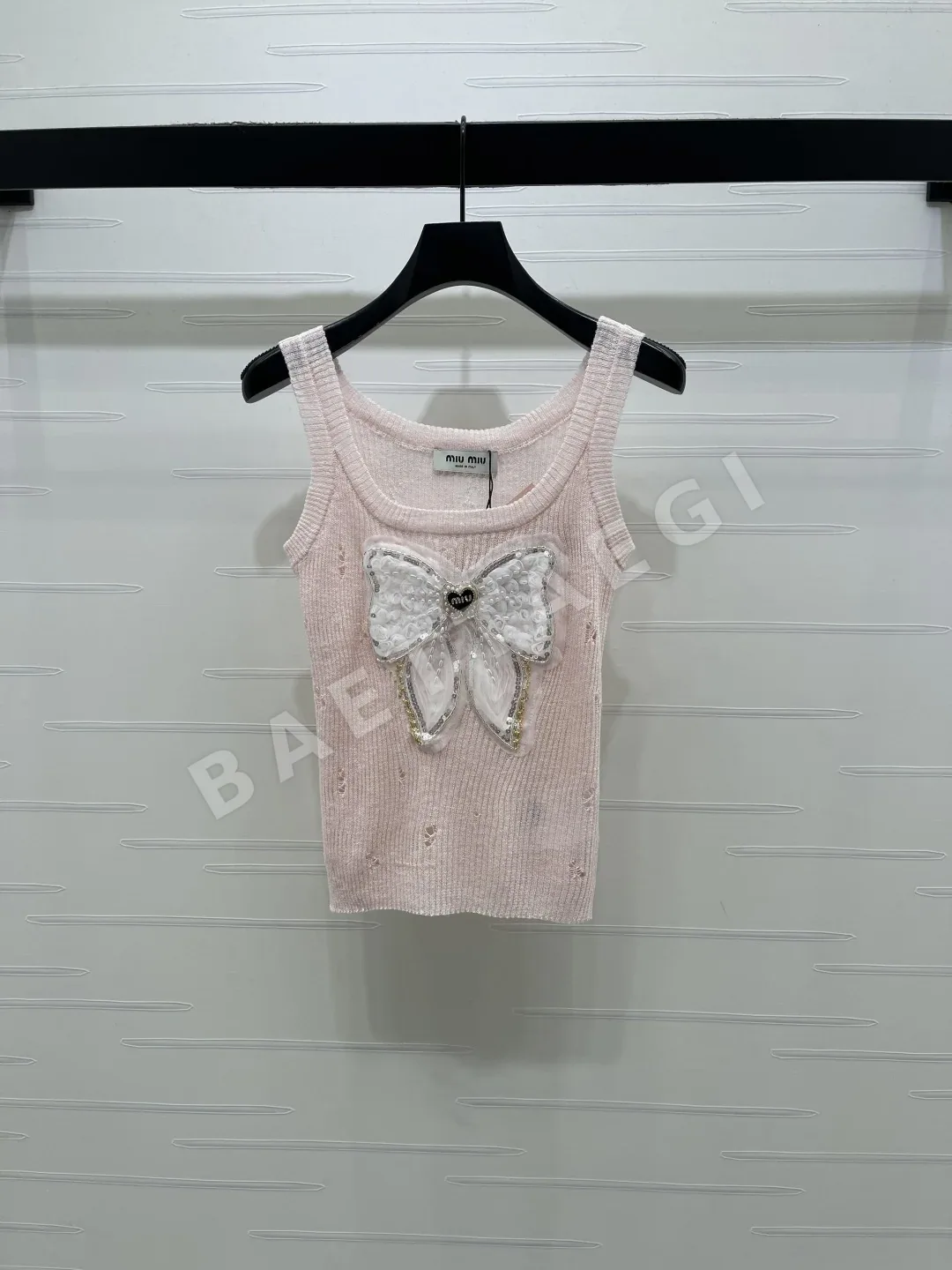 미우미우 여성 반팔 97229