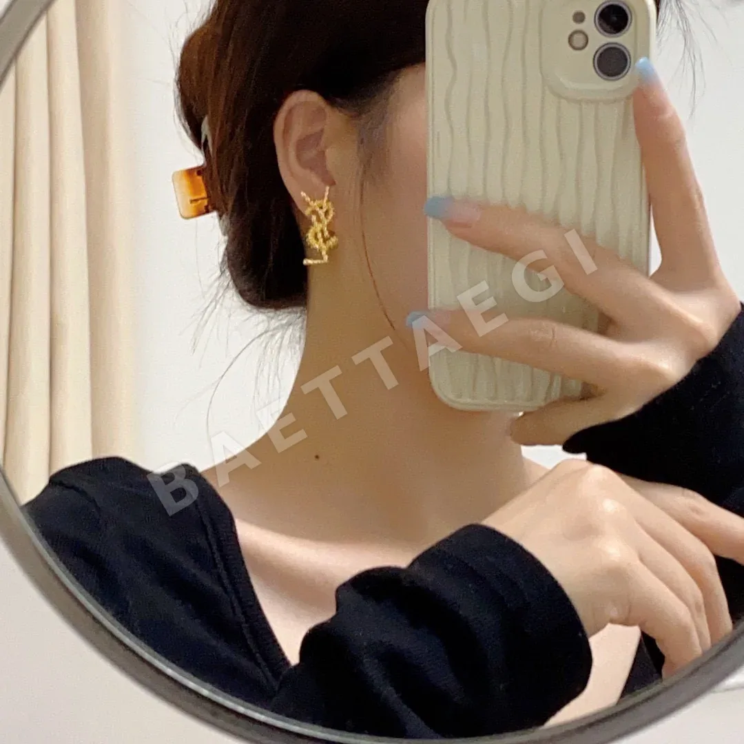 생로랑 골드 스터드 귀걸이 상세 이미지 2