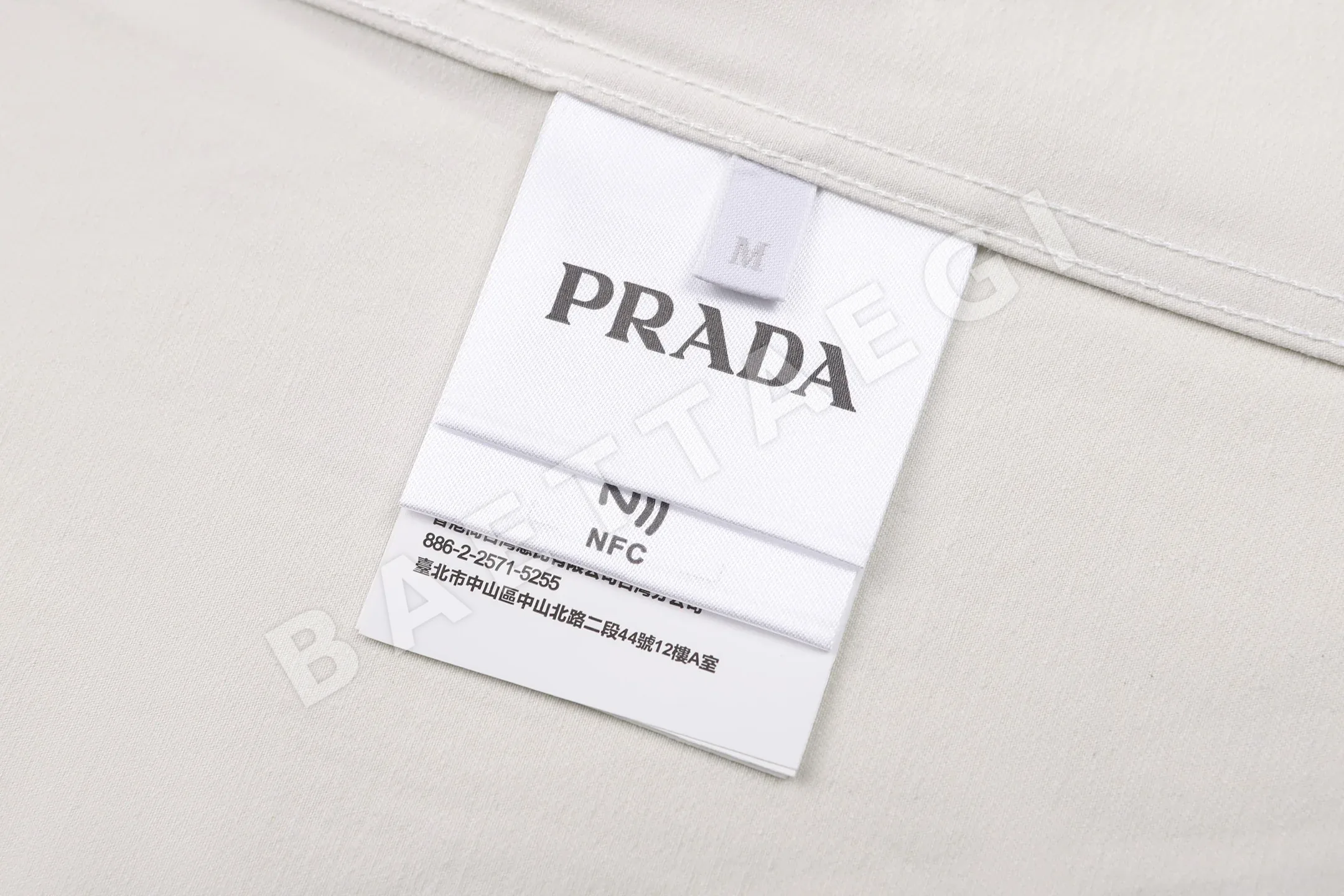 프라다 자수 로고 코튼 카라 남성 긴팔 셔츠 상세 이미지 12
