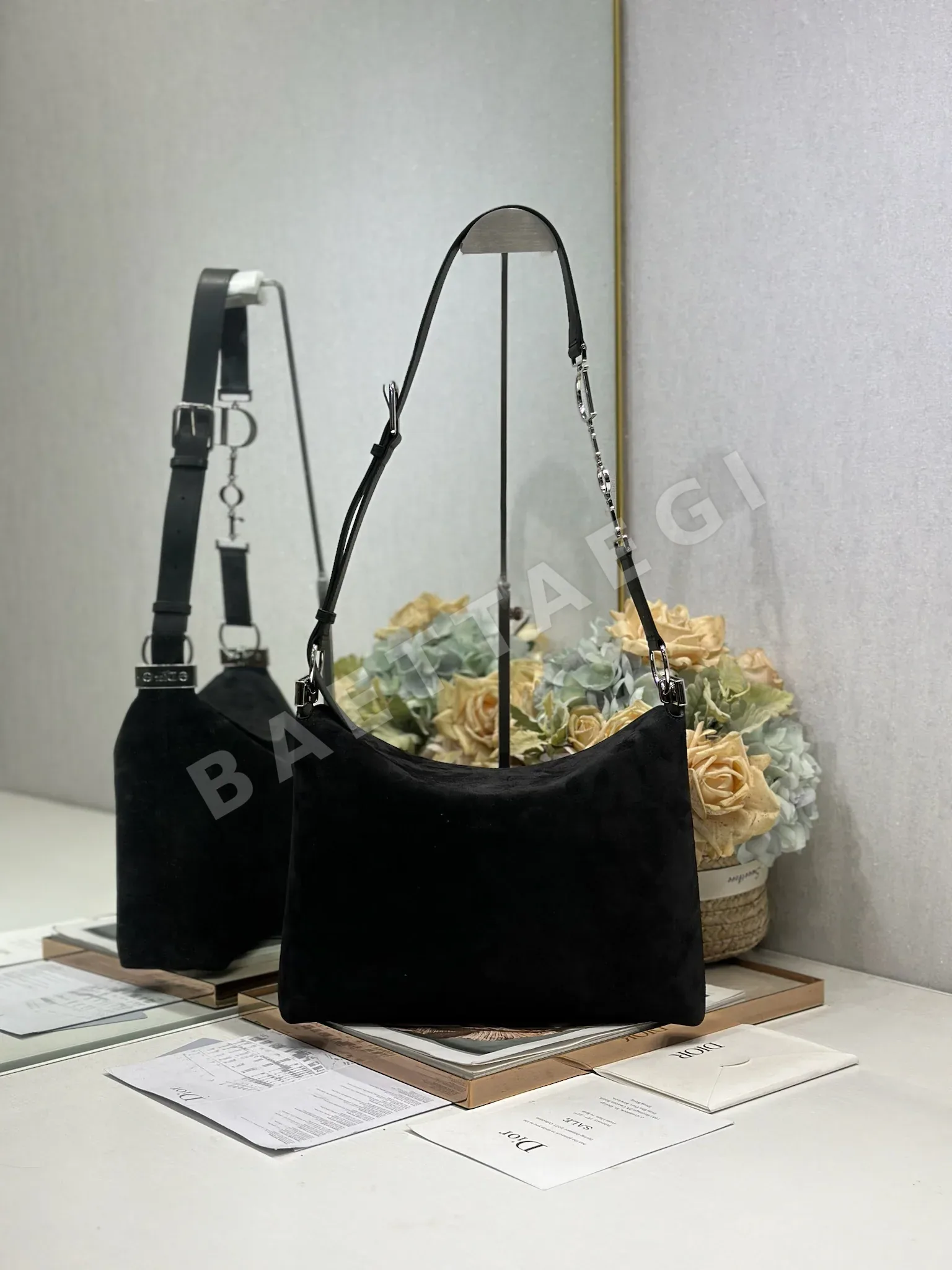 디올 미디엄 호보 가죽 가방 상세 이미지 3