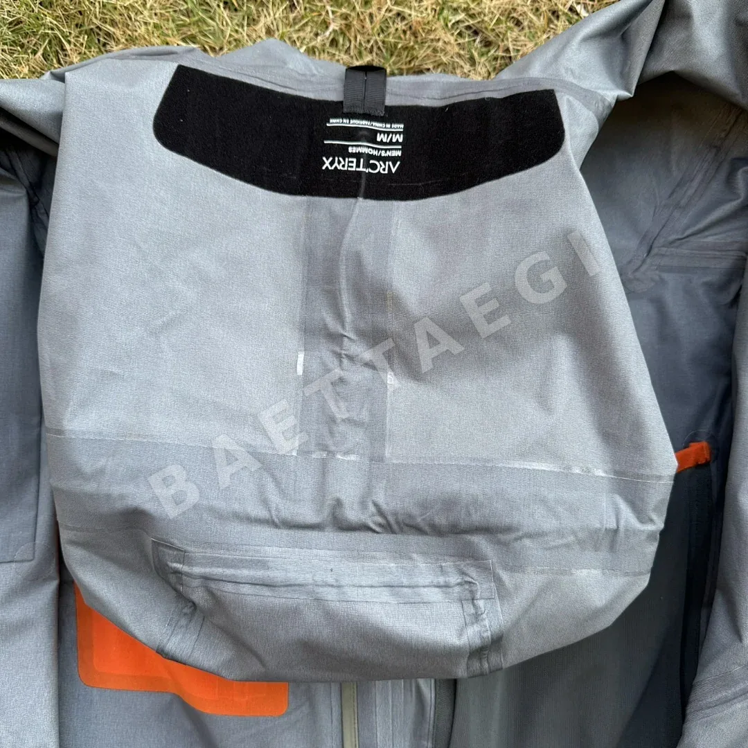 아크테릭스 [TZ] 알파 SV 자켓 6세대 포리지 그린 200133 Arc'teryx Alpha SV Jacket 6 Forage/Grey 상세 이미지 17