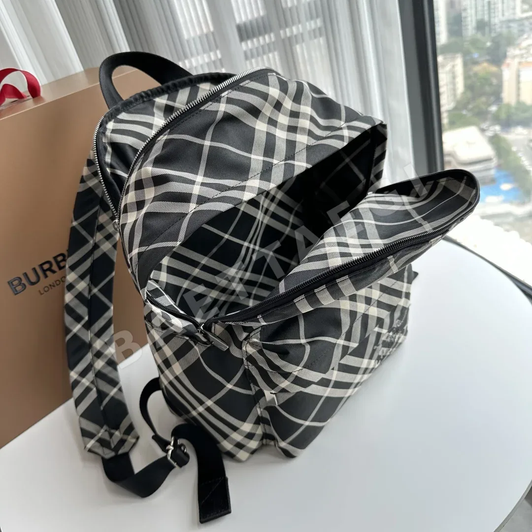 버버리 체크 패턴 백팩 상세 이미지 6