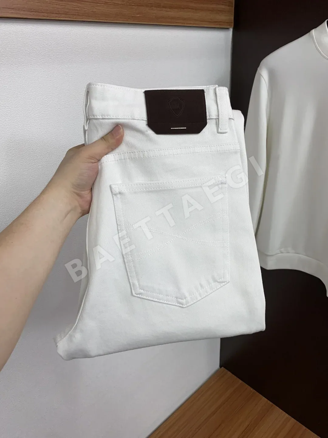 브루넬로쿠치넬리 슬림 스트레이트 데님 바지 169684