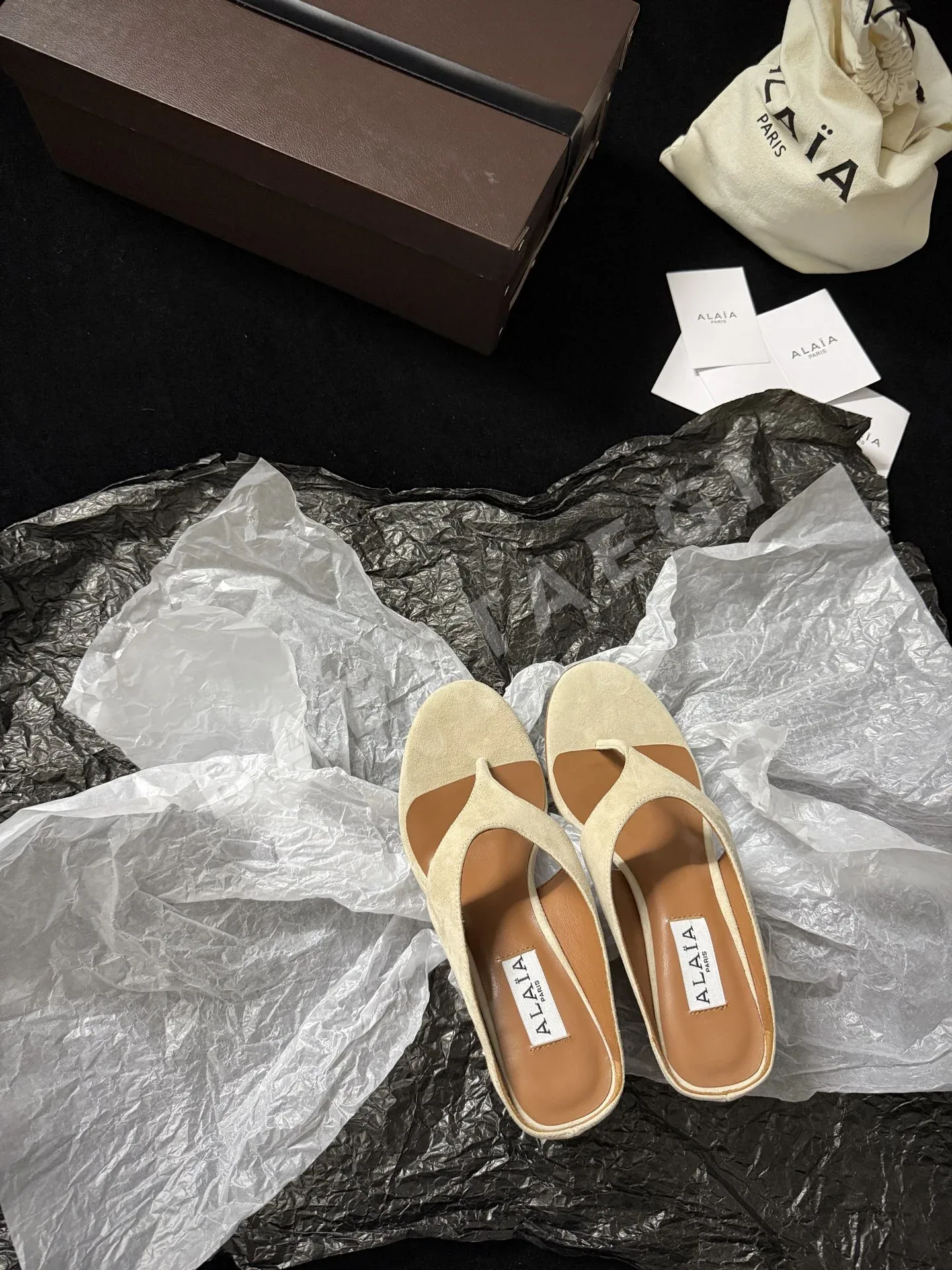 알라이아 비대칭 뮬 힐 신발 121006