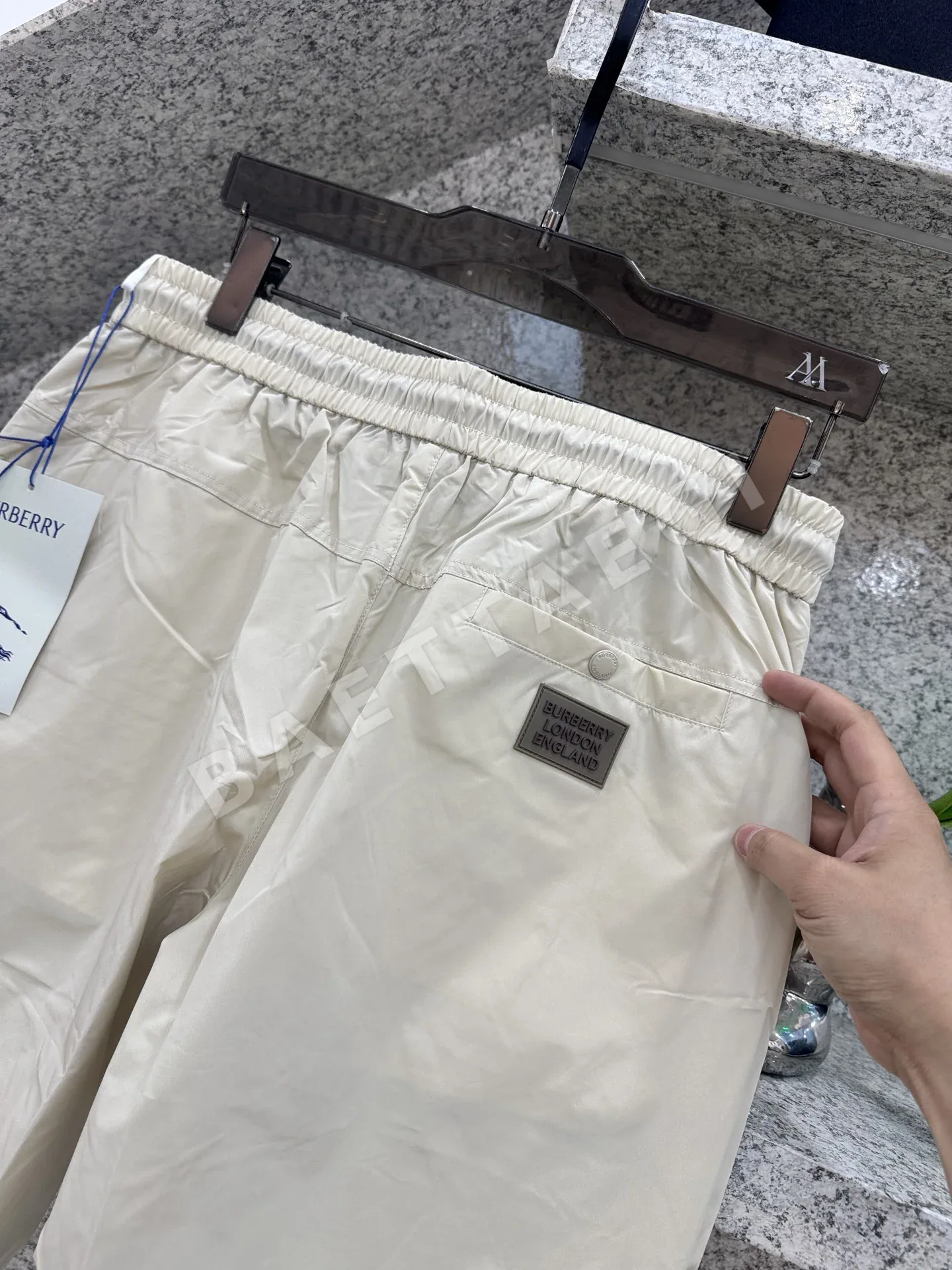 버버리 남성 릴렉스핏 반바지 상세 이미지 6