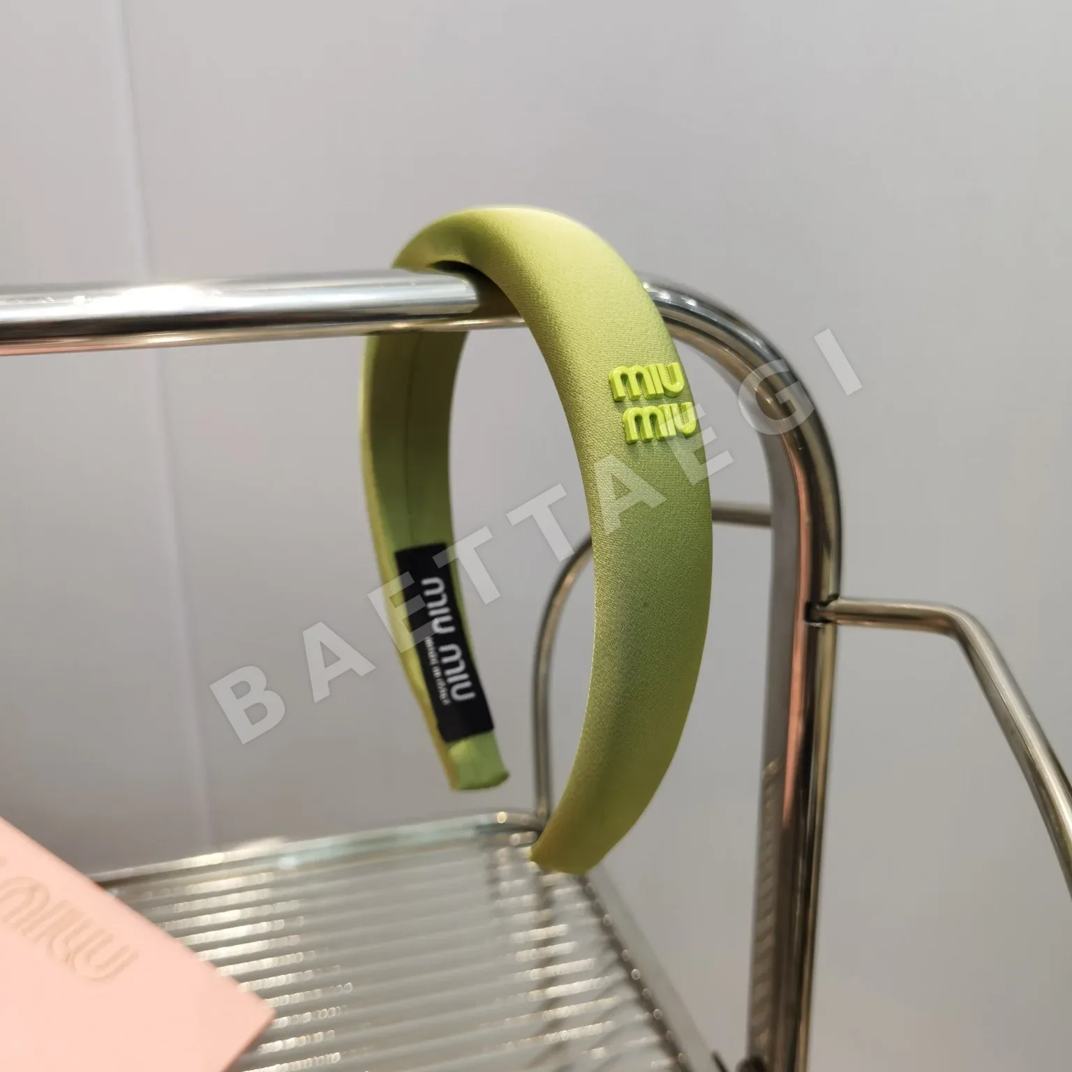 미우미우 새틴 헤어밴드 상세 이미지 5