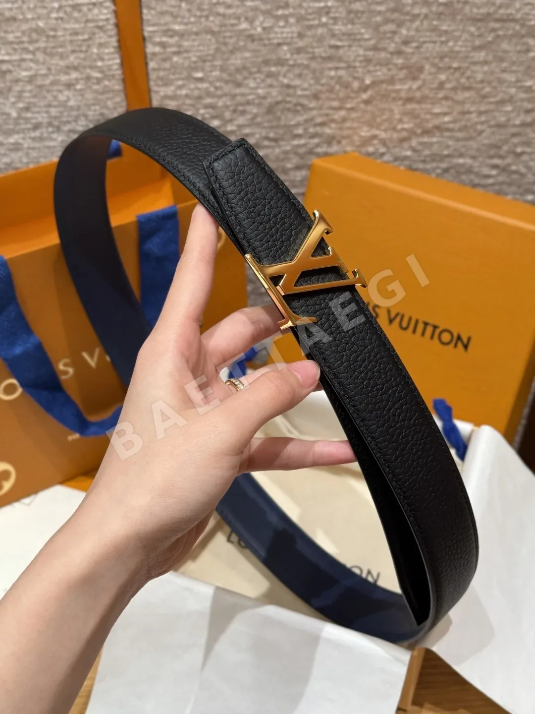 루이비통 헤리티지 35mm 리버시블 벨트 상세 이미지 3