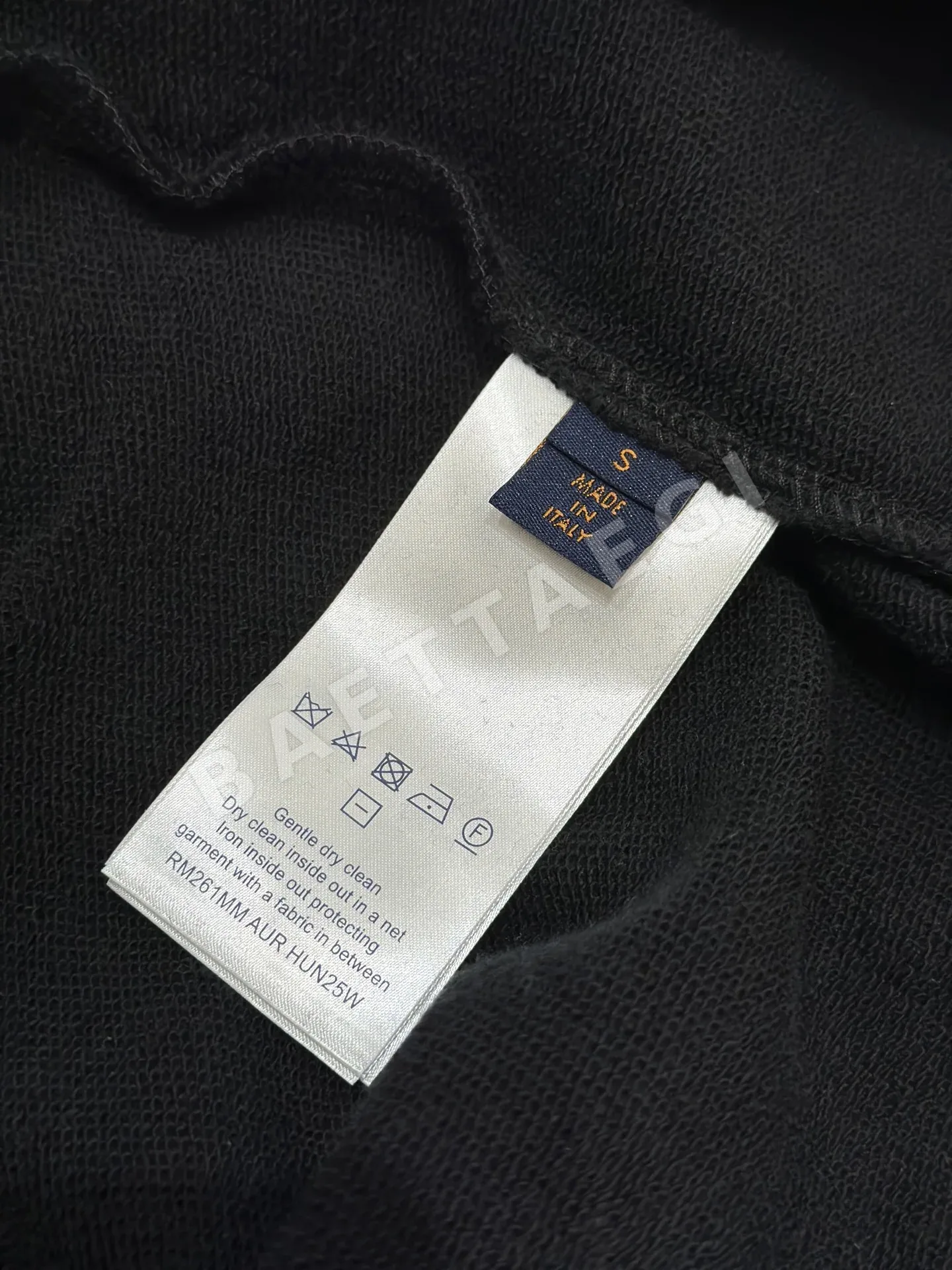 루이비통 LV 반사 로고 엠보싱 남성 후드티 상세 이미지 9