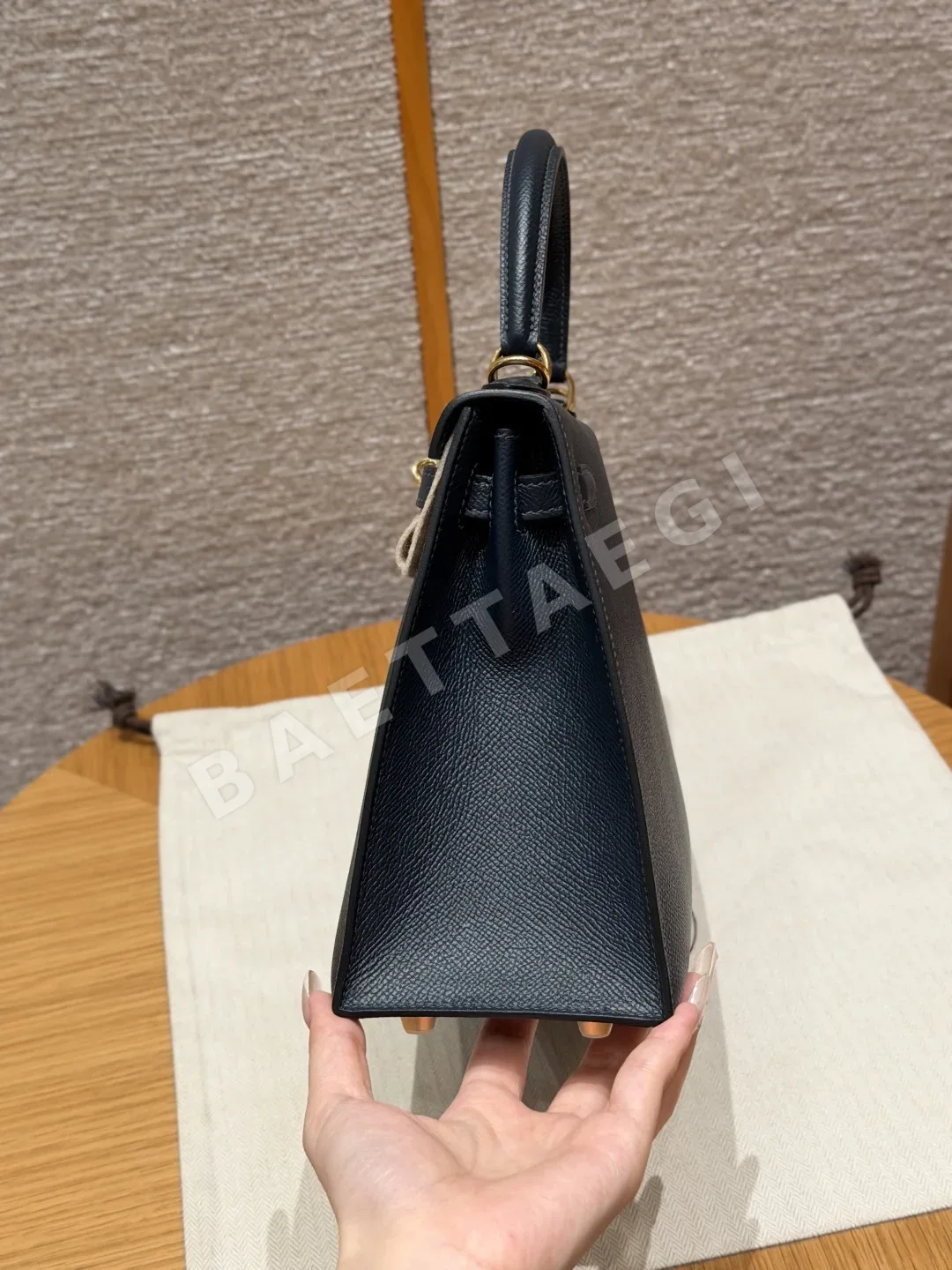 에르메스 켈리 블루 나이트 가죽 지갑 상세 이미지 4