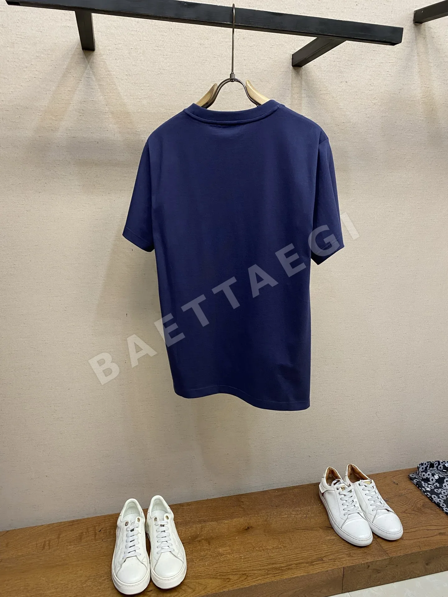 디올 모비딕 자수 크루넥 반팔 티셔츠 상세 이미지 3