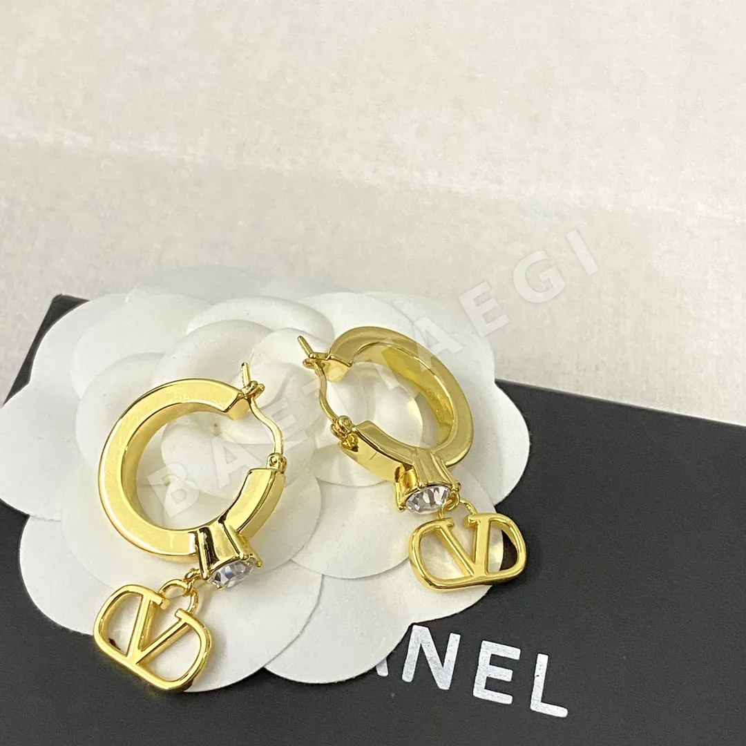 발렌티노 미니멀 빈티지 귀걸이 63612