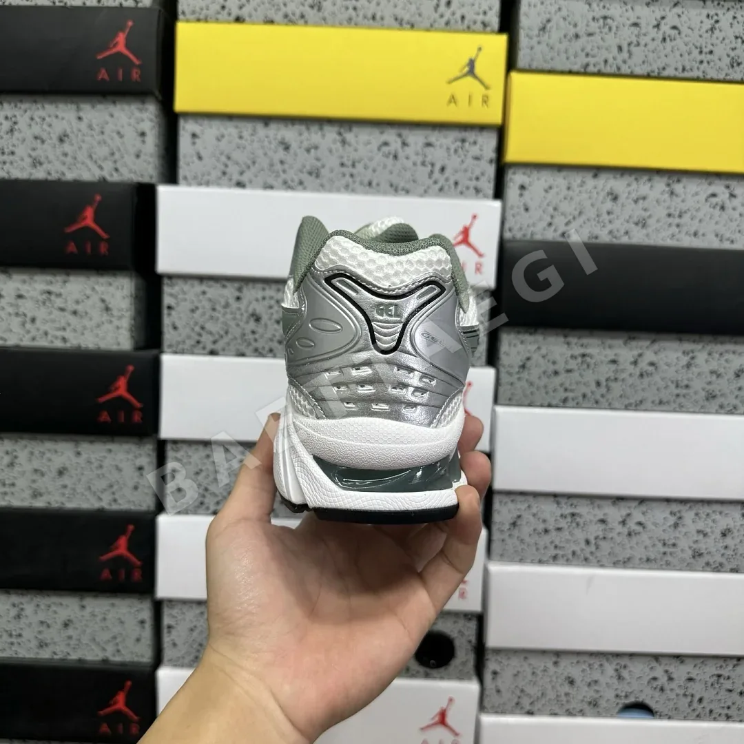 아식스 [LZ] 젤 카야노 14 1201A019-107 200598 Asics Gel-Kayano 14 White Pure Silver 상세 이미지 6