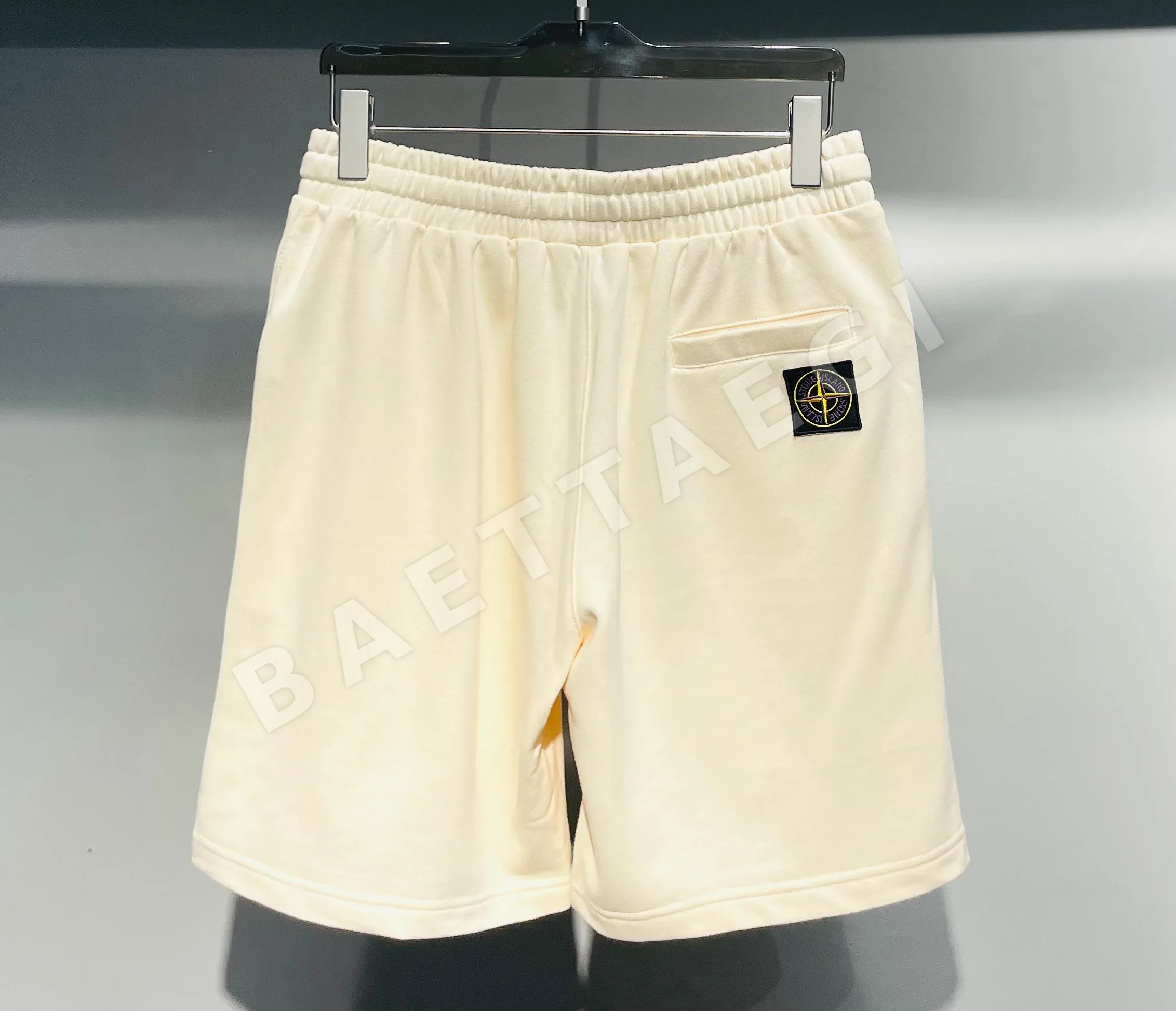 스톤아일랜드 테리 코튼 컴퍼스 로고 반바지 상세 이미지 2