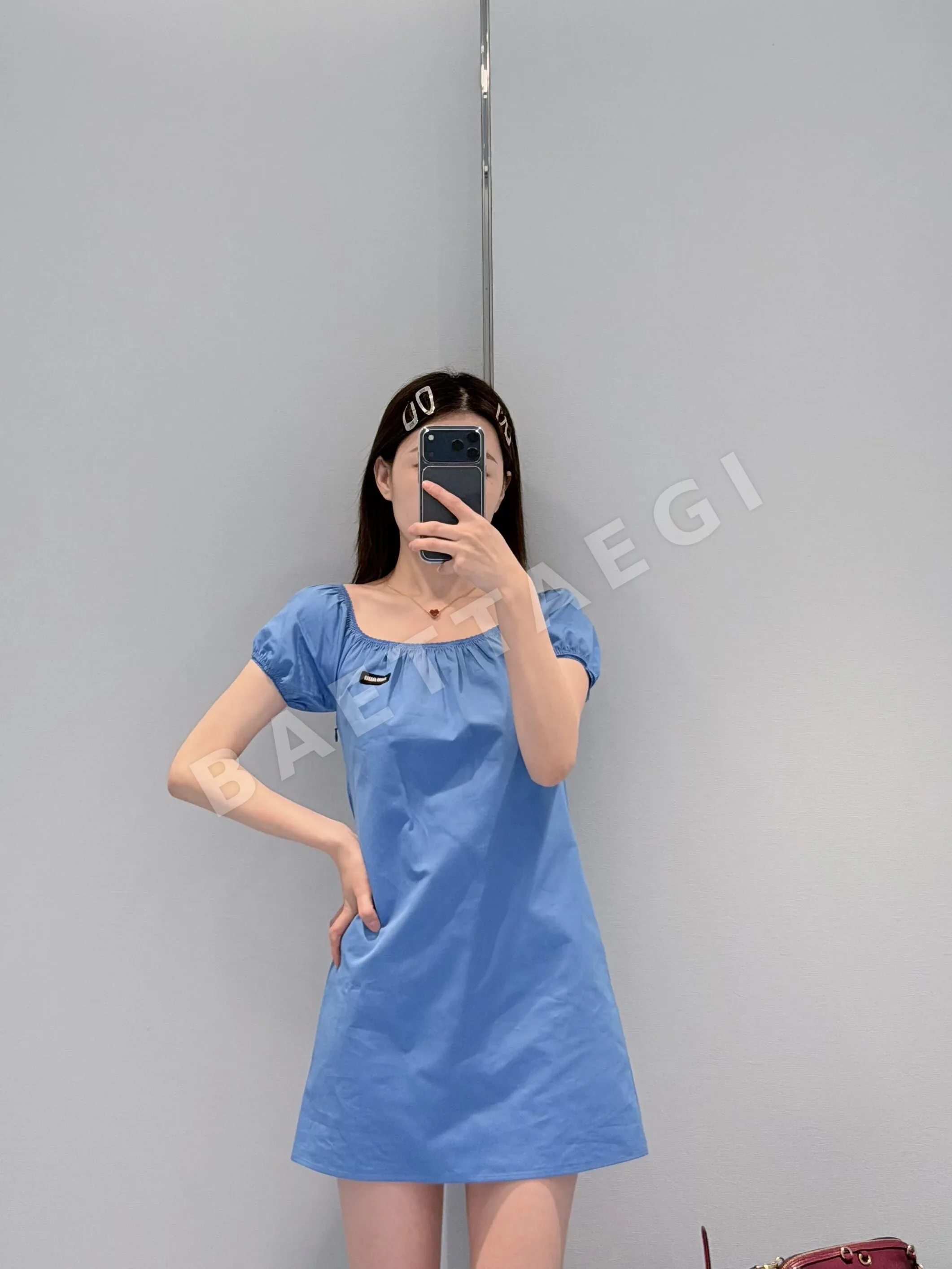 미우미우 스카이 블루 퍼프소매 A라인 원피스 상세 이미지 4
