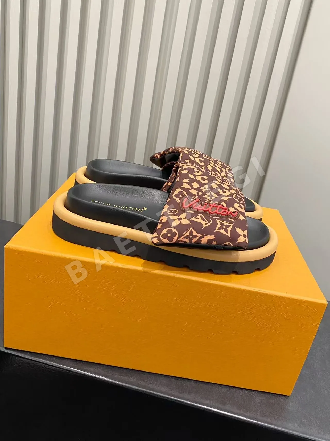 루이비통 벨크로 플랫폼 슬리퍼 95722