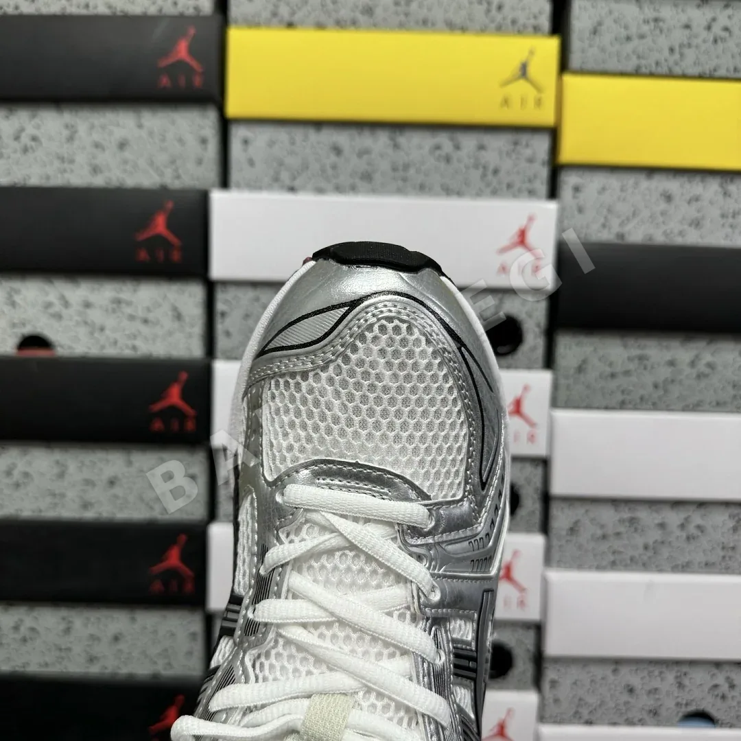 아식스 [LZ] 젤 카야노 14 1201A019-104 200596 Asics Gel-Kayano 14 White Pure Silver 상세 이미지 2
