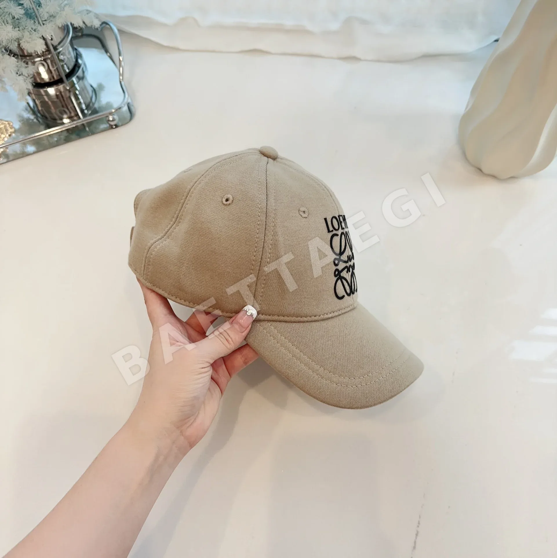 로에베 레터링 포인트 야구모자 상세 이미지 2