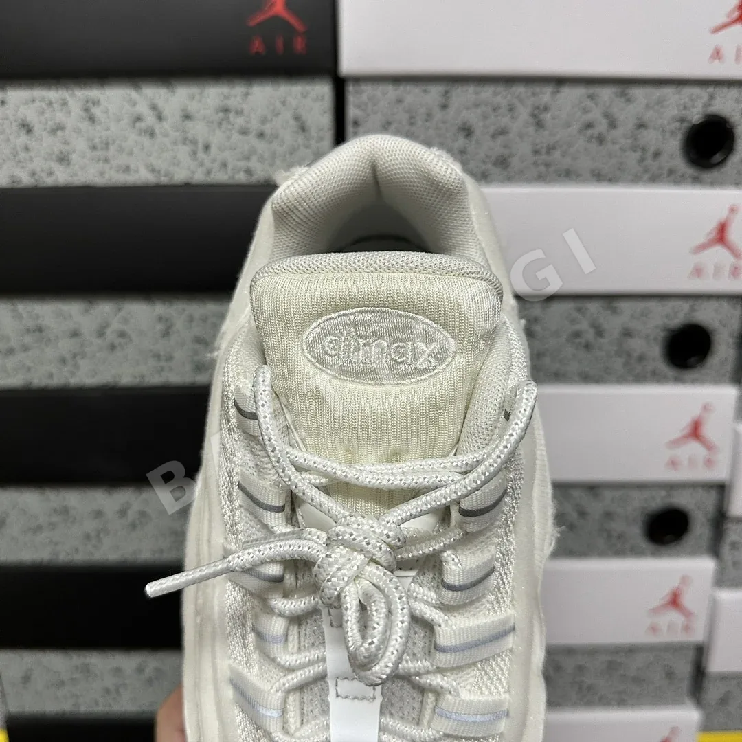 나이키 [GX] 에어 맥스 95 CU8406-100 201216 Nike Air Max 95 Comme Des Garcons White CDG 상세 이미지 8