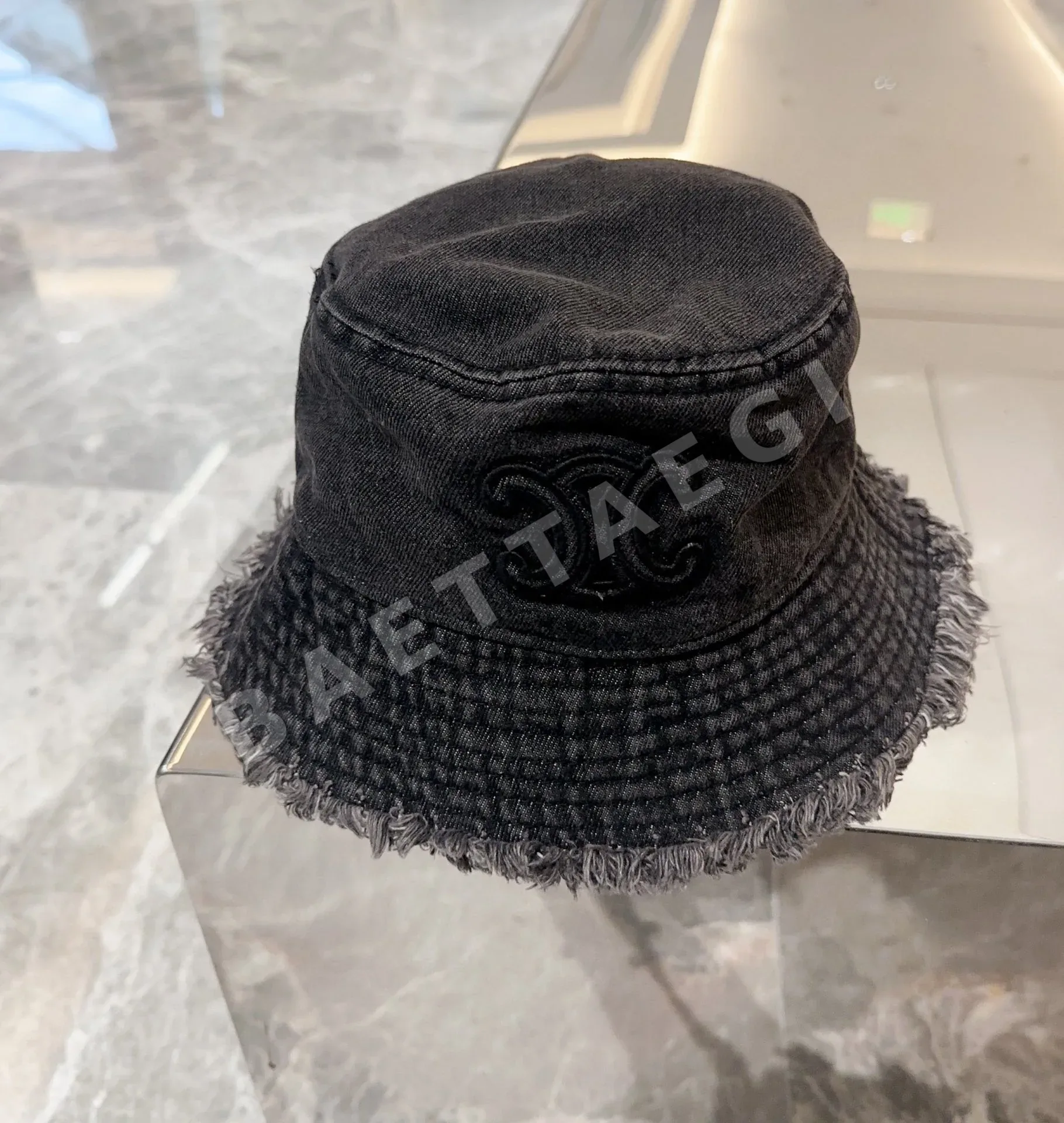 셀린느 워시드 데님 피셔맨 모자 상세 이미지 2