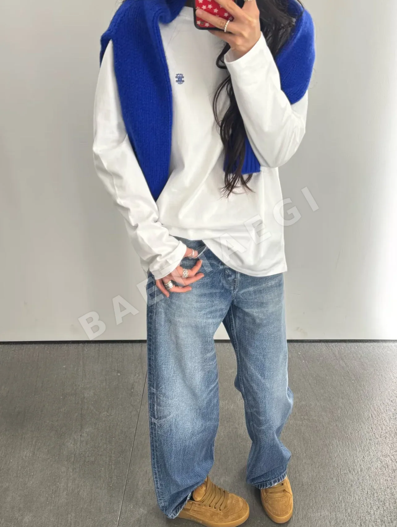 셀린느 마이크로 로고 자수 남성 긴팔 티셔츠 상세 이미지 18