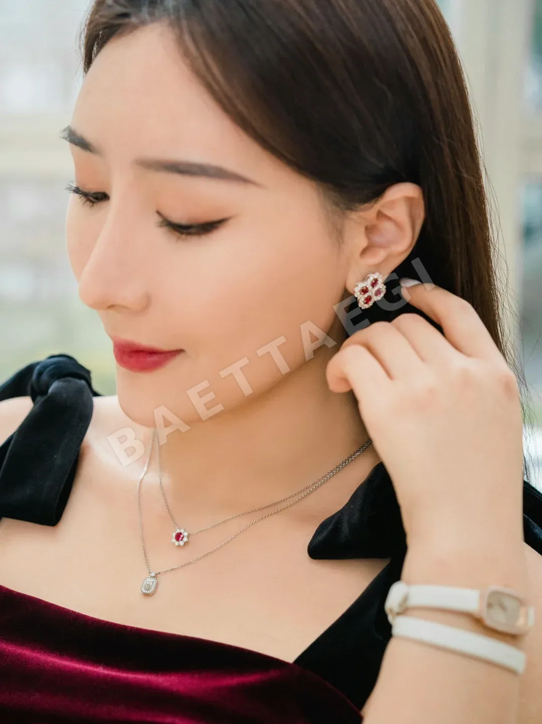 해리윈스턴 루프 다이아몬드 플래티넘 귀걸이 상세 이미지 3