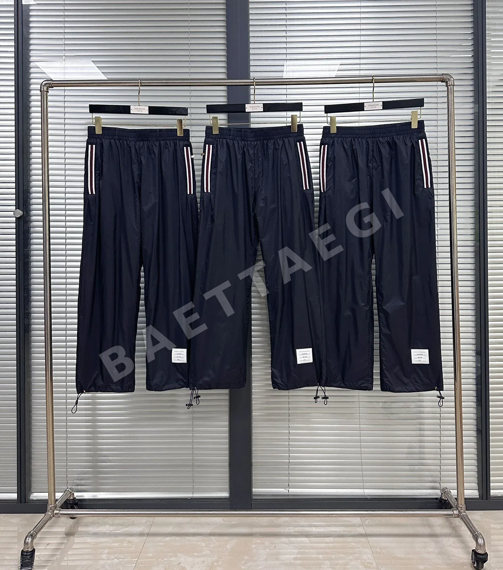 톰브라운 체크 나일론 리브 남성 바지 46742